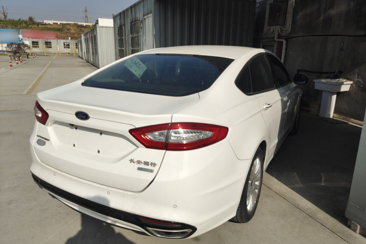 福特 蒙迪欧 2013款 2.0L GTDi200时尚型车身外观7