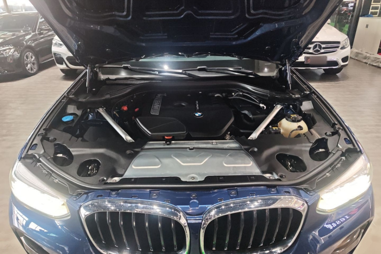 宝马X3 2020款  xDrive28i M运动套装机舱底盘24