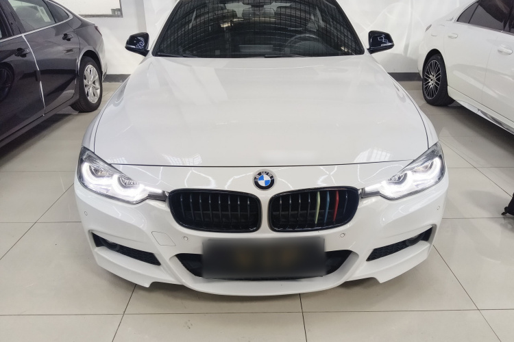 宝马3系 2018款 320i M运动曜夜版车身外观6001