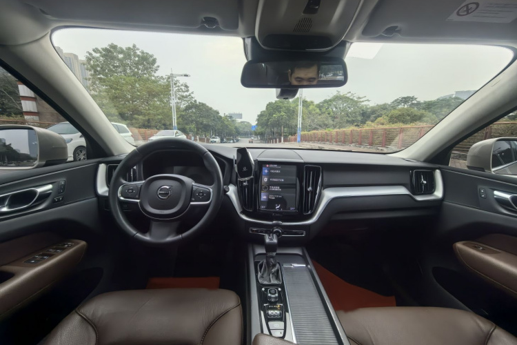 沃尔沃XC60 2020款 T5 四驱智逸豪华版中控内饰7003