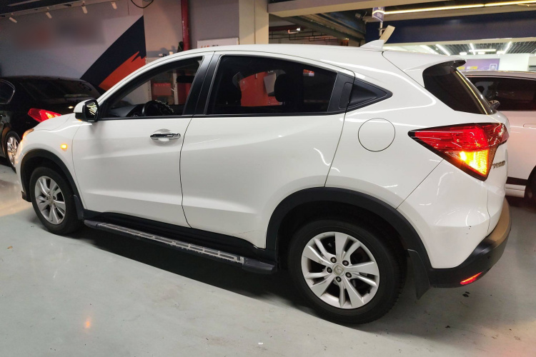 本田 缤智 2015款 1.5L CVT两驱舒适型车身外观6003