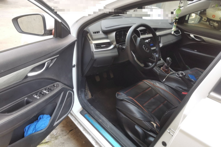 吉利汽车 帝豪 2019款 领军版 1.5L 手动向上互联型 国VI中控内饰20