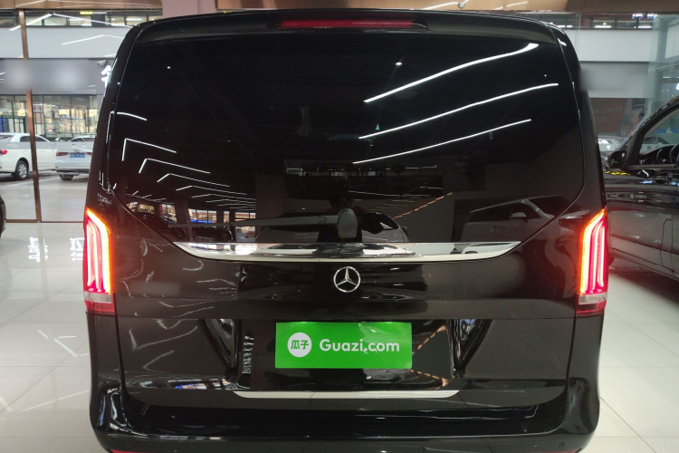 奔驰V级 2018款 V 260 尊贵版 国VI车身外观6