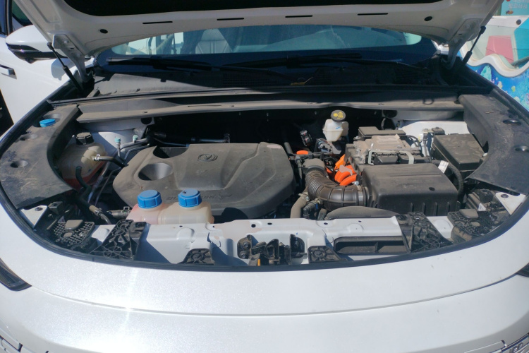 长安UNI-K 智电iDD 2024款 智电iDD 1.5T 135km智趣型机舱底盘24