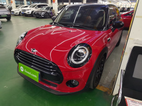MINI 2019款 1.5T COOPER 经典派 五门版