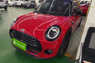 MINI 2019款 1.5T COOPER 经典派 五门版