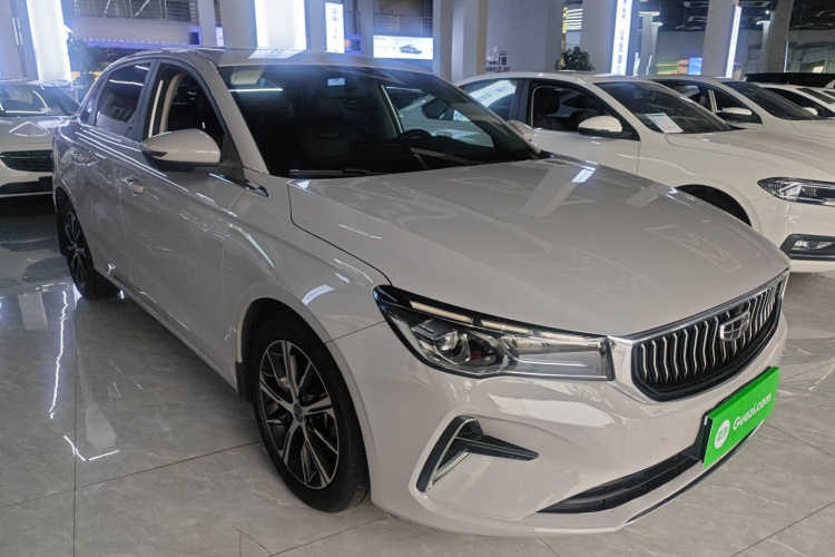 吉利汽车 帝豪 2022款 第4代 1.5L CVT尊贵型车身外观3