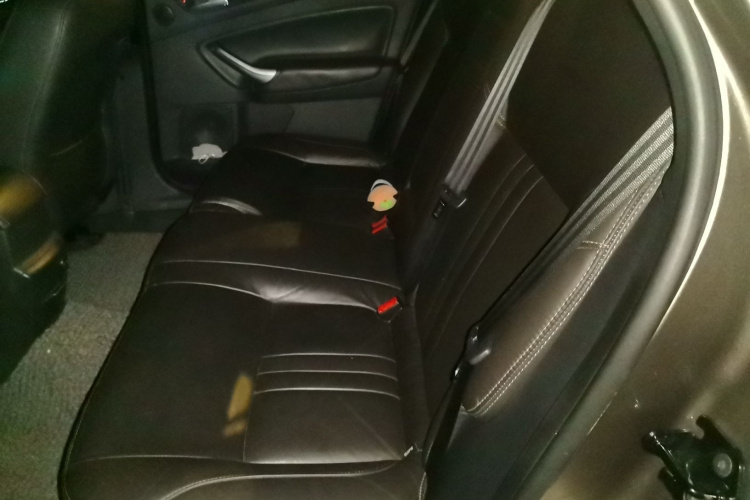 福特 致胜 2013款 2.3L 豪华型中控内饰7004