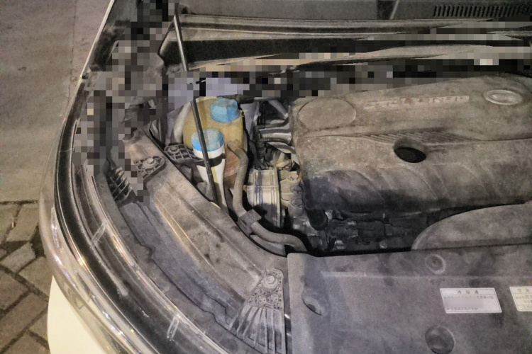 广汽传祺 传祺M6 2019款 270T DCT尊享版（七座）国VI机舱底盘25