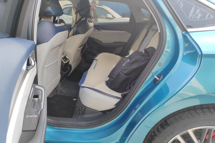 吉利汽车 星瑞 2021款 改款 2.0TD 尊贵型中控内饰7004