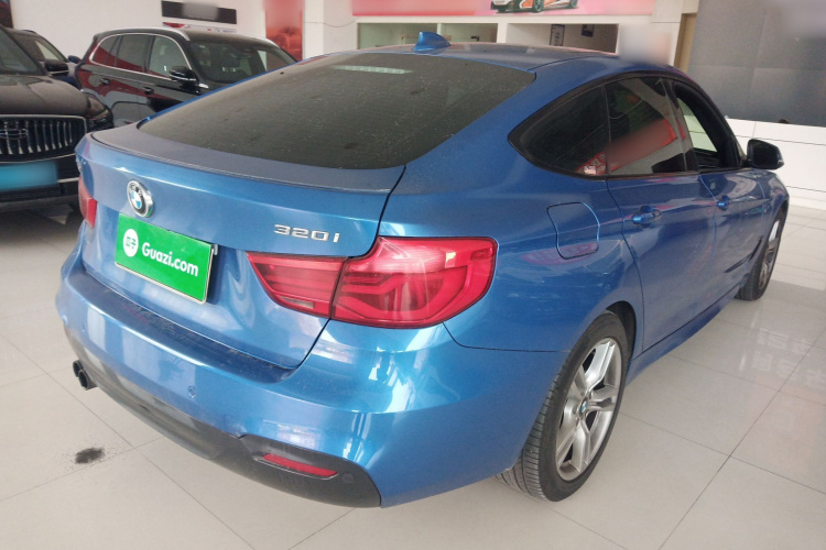 宝马3系GT 2017款 320i M运动型车身外观7