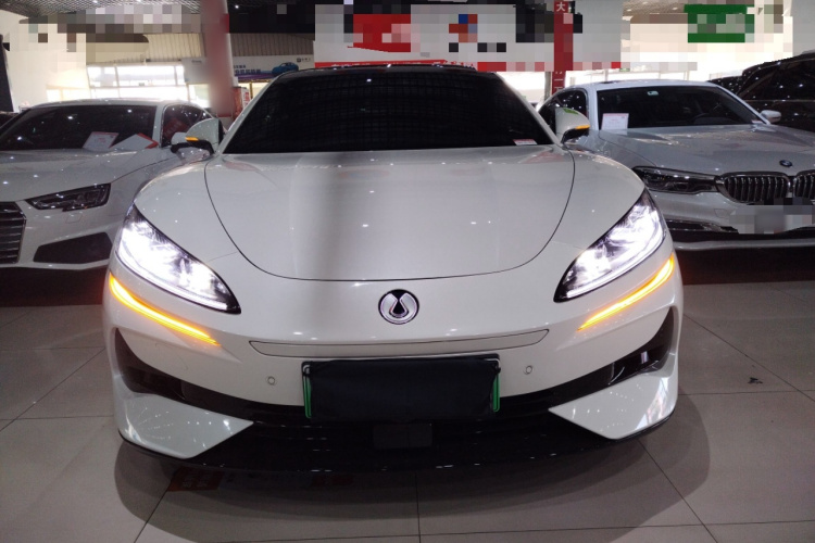 腾势Z9GT 2024款 1100四驱Pro版车身外观2