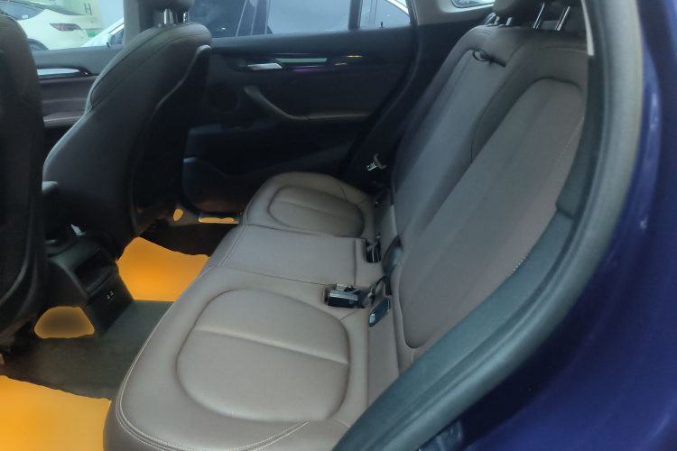 宝马X1 2020款 sDrive20Li 时尚型中控内饰7004