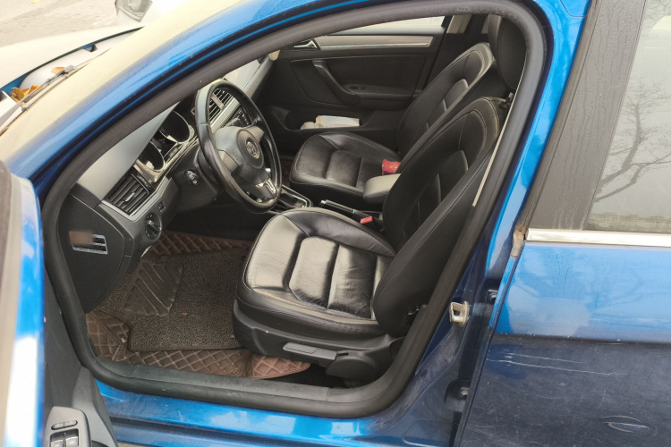 大众 宝来 2013款 1.4T 自动舒适型中控内饰20