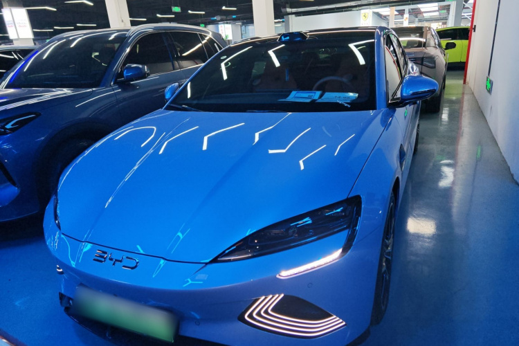 比亚迪 海豹 2025款 650智驾版车身外观2