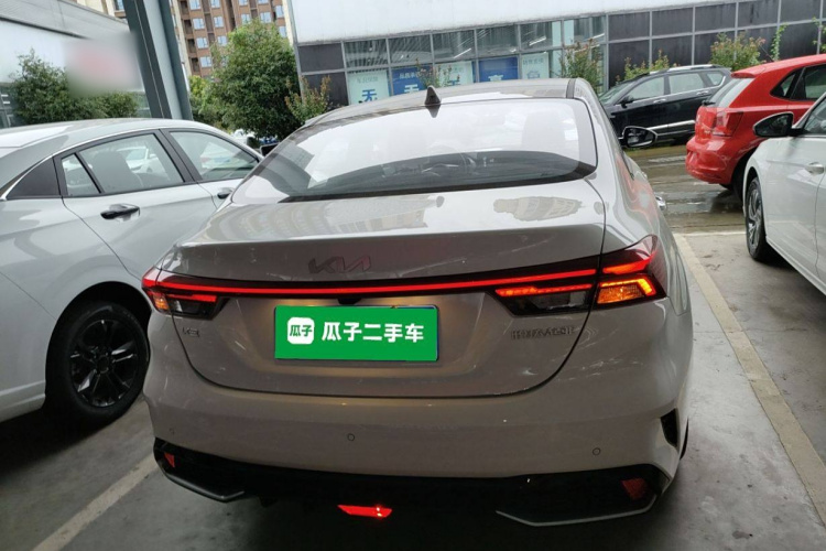 起亚K3 2024款 1.5L CVT豪华智享版车身外观6