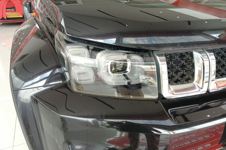 北京越野 北京BJ40 2019款 PLUS 2.3T 自动四驱尊享版 国VI车身外观8