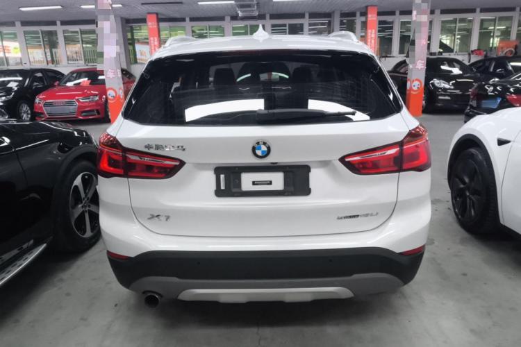 宝马X1 2019款 sDrive18Li 尊享型车身外观6004