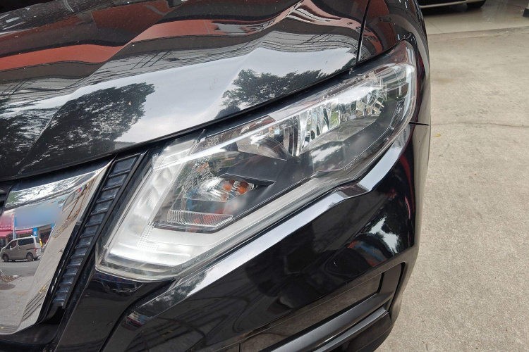 日产 奇骏 2017款 2.0L CVT舒适版 2WD局部细节36