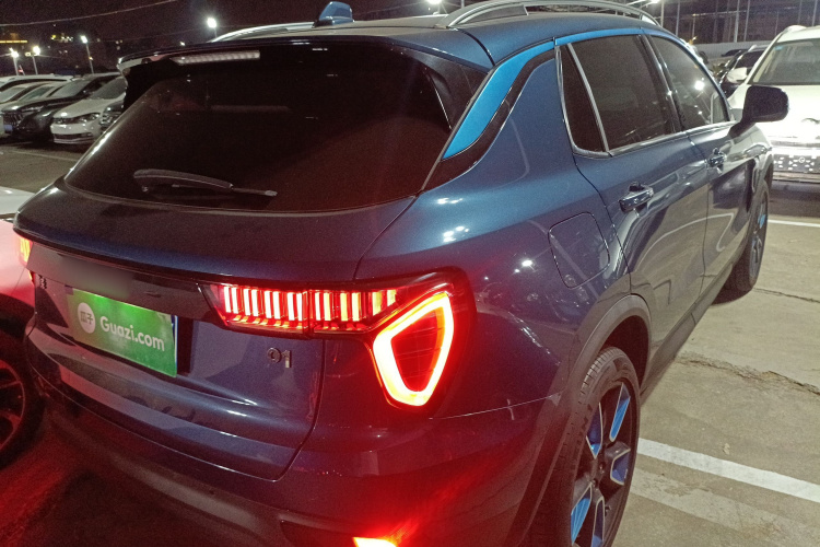 领克01 2017款 2.0T 两驱耀Pro版车身外观7