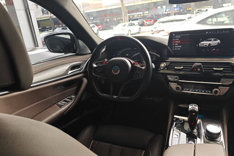 宝马5系 2021款 530Li 尊享型 M运动套装局部细节13