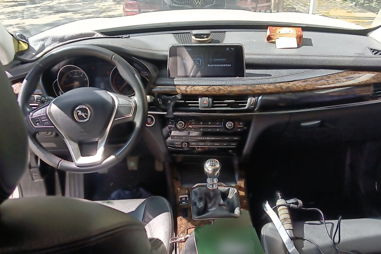 汉腾汽车 汉腾X7 2016款 1.5T 手动尊享型中控内饰7002