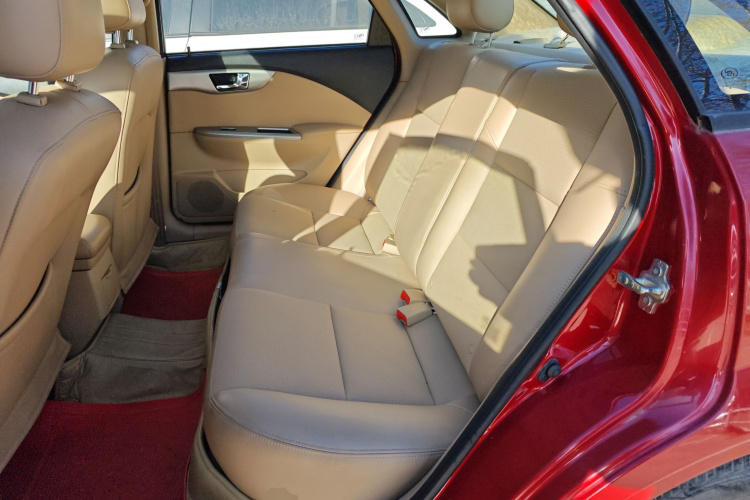 别克 凯越 2013款 1.5L 手动经典型中控内饰21