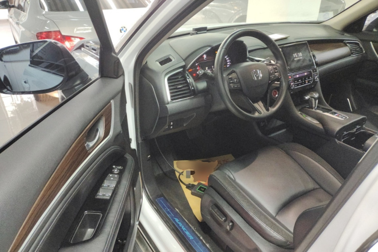 本田 冠道 2017款 240TURBO 两驱豪华版中控内饰20