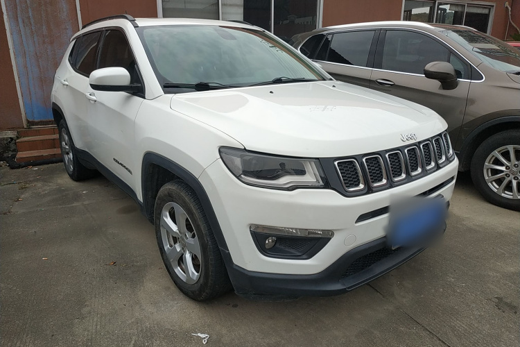 Jeep 指南者 2017款 200T 自动家享版车身外观3