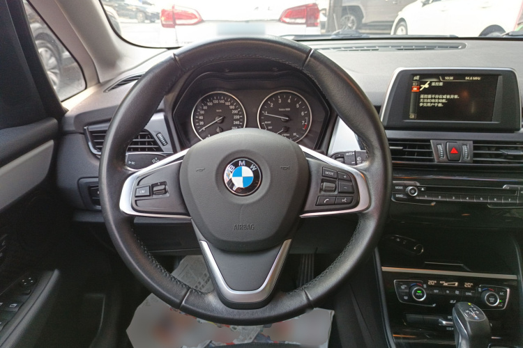 宝马2系多功能旅行车 2015款 218i 领先型中控内饰13