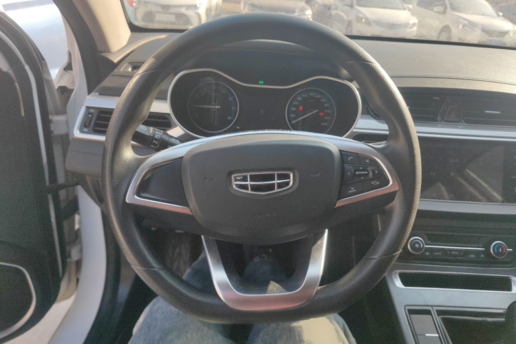 吉利汽车 帝豪 2020款 1.5L 手动豪华型中控内饰13