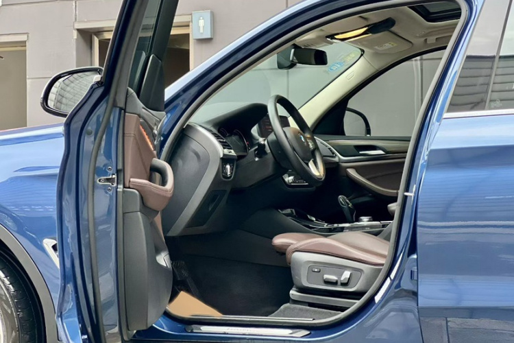 宝马X3 2018款 xDrive28i 豪华套装 国VI中控内饰7003