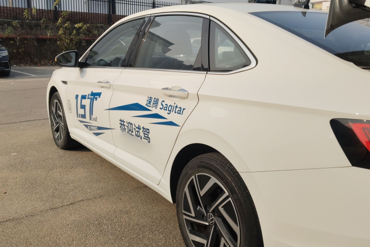 大众 速腾 2023款 300TSI DSG超越版车身外观6003