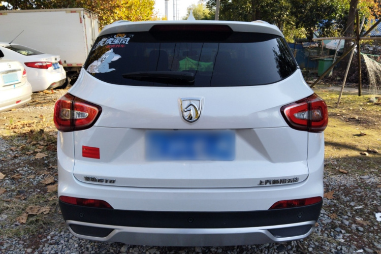 宝骏510 2017款 1.5L 手动豪华型车身外观6