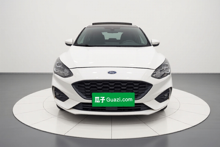 福特 福克斯 2021款 三厢 EcoBoost 180 自动ST Line车身外观2