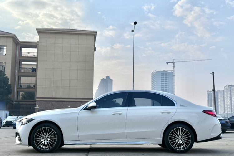 奔驰C级 2023款 C 260 L 运动版车身外观6008