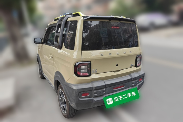 吉利银河 2025款 210km 熊猫骑士车身外观5