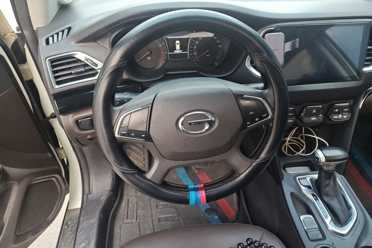 广汽传祺 传祺GS4 2016款 235T G-DCT豪华版中控内饰13