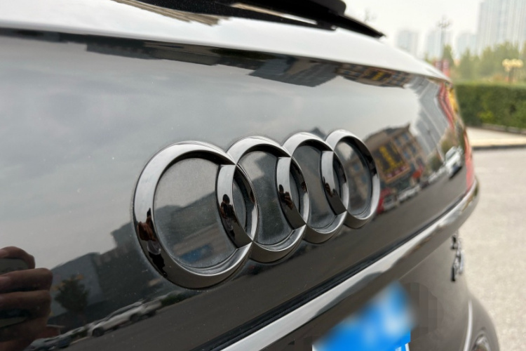 奥迪Q5L 2022款 45T 豪华动感型车身外观6011