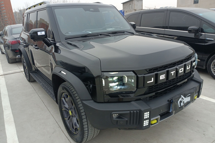 捷途旅行者 2023款 2.0T 四驱穿越PRO+车身外观3