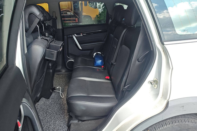 雪佛兰 科帕奇 2015款 2.4L 四驱旗舰版 7座中控内饰21