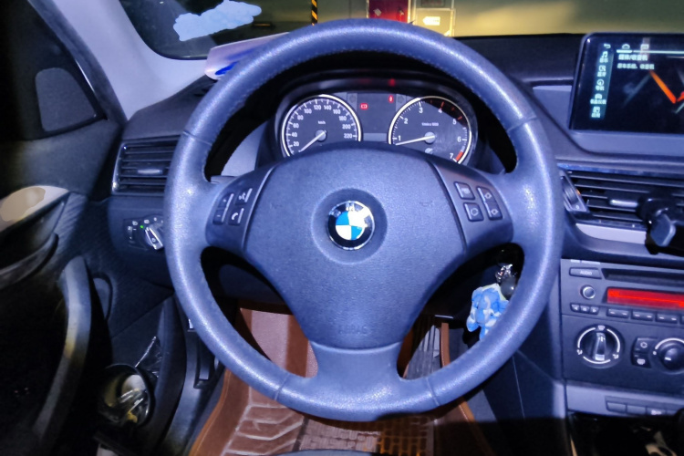 宝马X1 2013款 sDrive18i 时尚型局部细节13