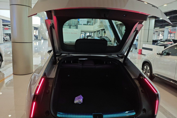 小鹏P7 2025款 702 长续航 Ultra局部细节23