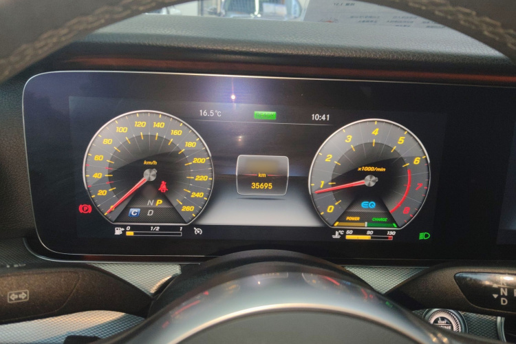 奔驰E级(进口) 2019款 E 260 运动版局部细节14