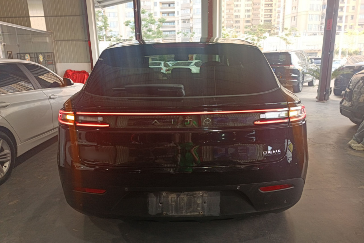 鸿蒙智行 问界M5 2022款 增程四驱性能版车身外观6