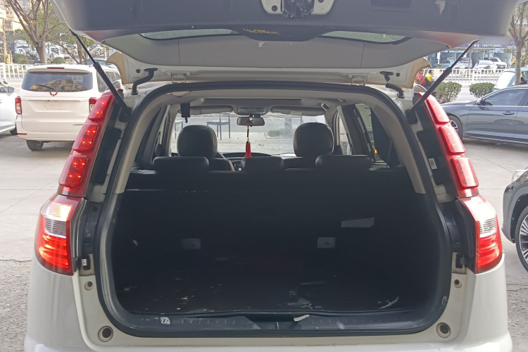 吉利汽车 吉利GX7 2015款 运动版 2.0L 自动尊享型机舱底盘23