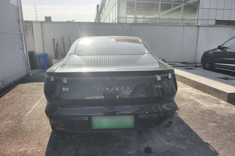 领克Z10 2025款 95kWh 702km四驱Halo车身外观6004