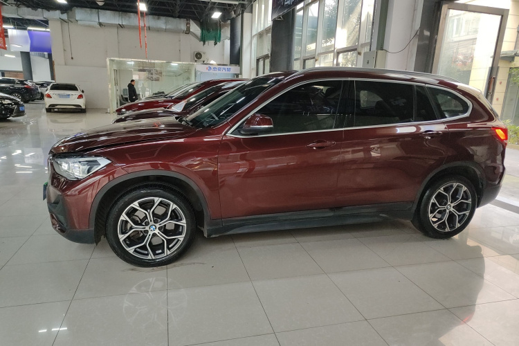 宝马X1 2022款 sDrive25Li 领先型车身外观4