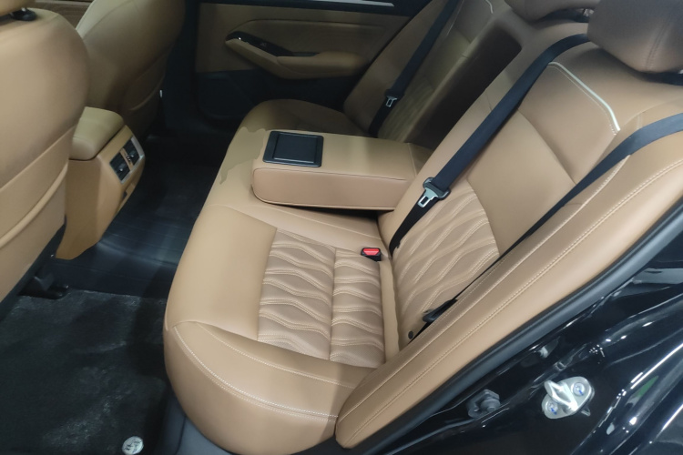 日产 天籁 2022款 2.0L XL-Upr 优享版中控内饰21