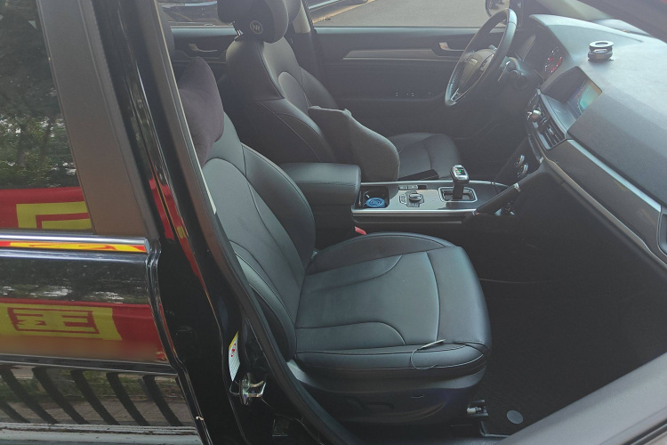 哈弗H6 2018款 蓝标 运动版 1.5T 自动两驱尊贵型局部细节41